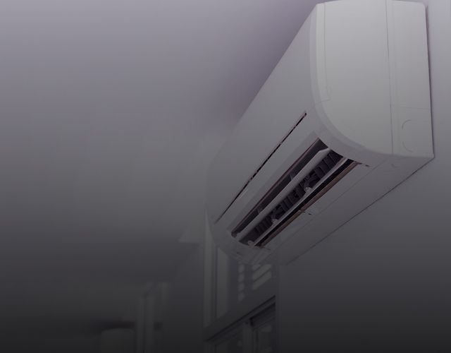 Klimaanlage in einem sauberen, hellen Raum